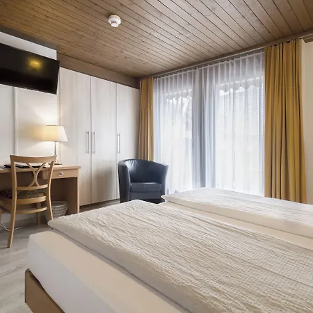 호텔 뢰슬리 Unterseen