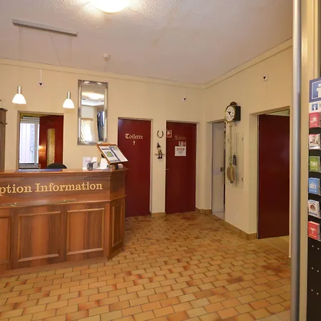 柔斯利酒店 酒店 2*